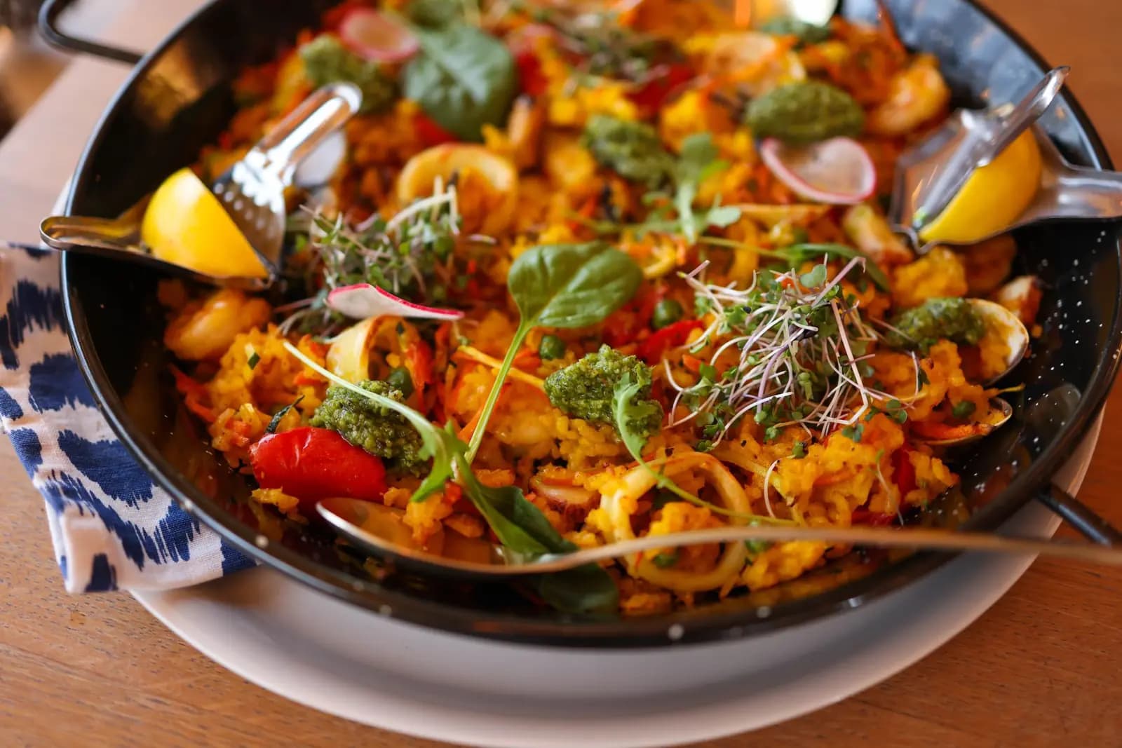 Andalusian cooking class in Málaga with Atarazanas market visit