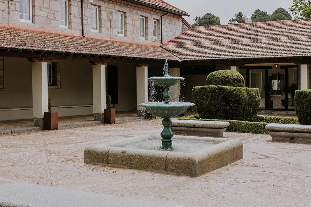 Inner courtyard of the palace with its fountain