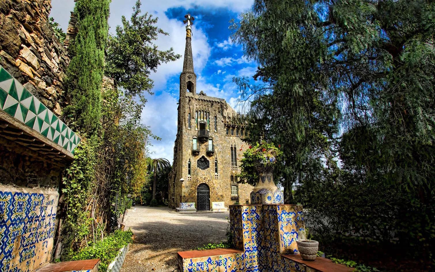Bellesguard Tower by Antoni Gaudí and its gardens