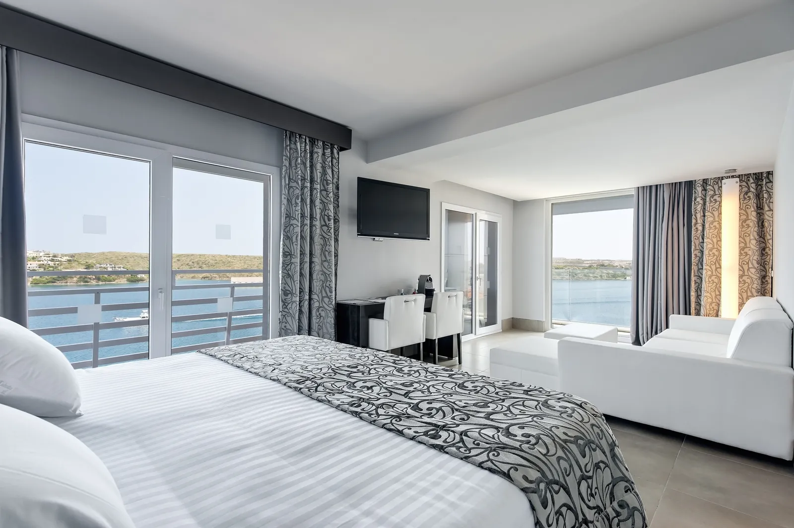Superior room with balcony and sea view at Barceló Hamilton Menorca