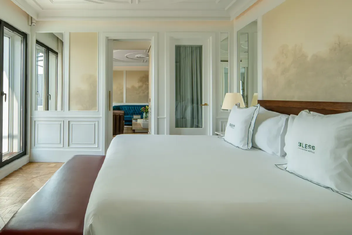 Номер Couture Penthouse с расписными стенами, BLESS Madrid в Саламанке