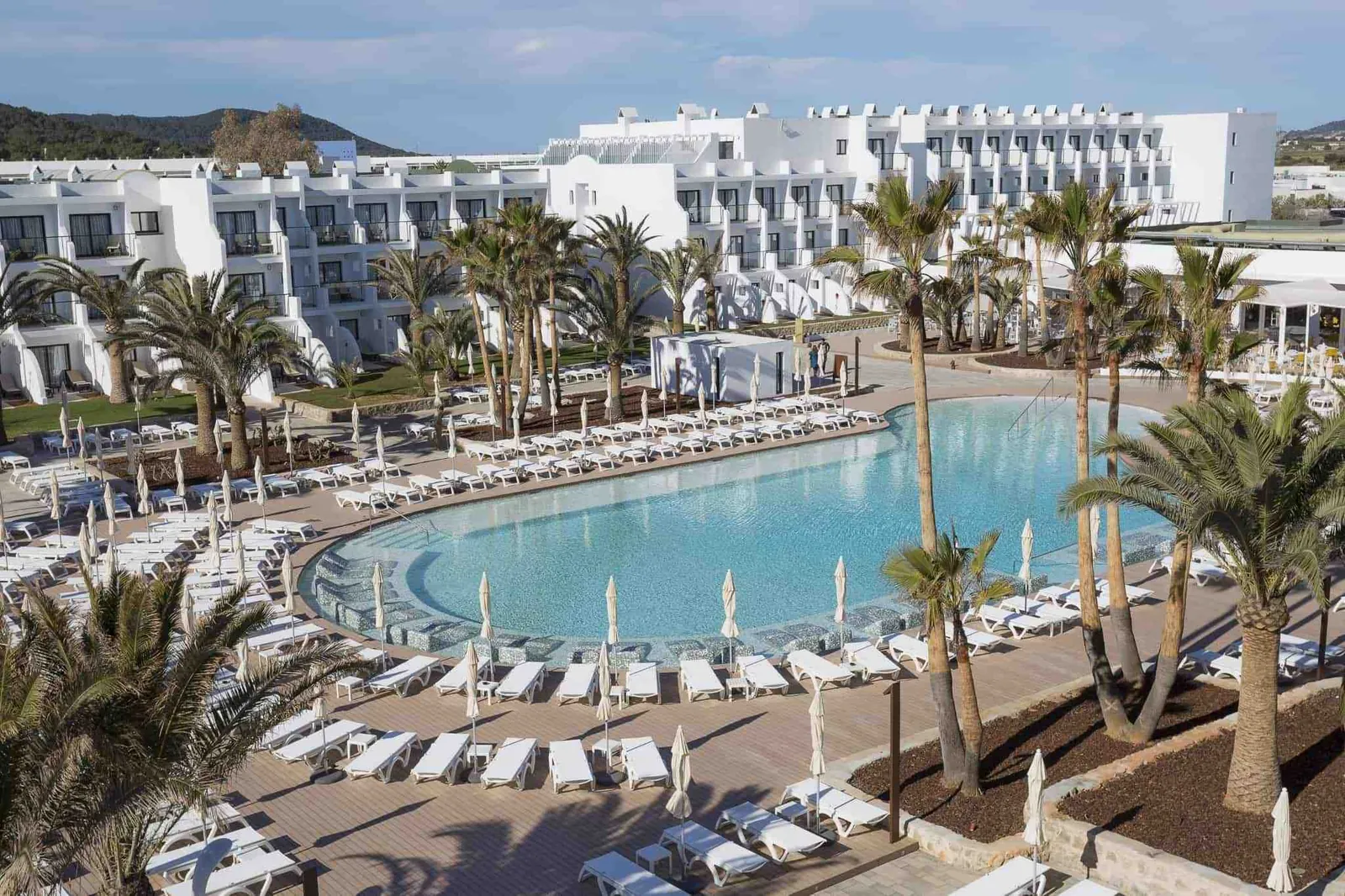 Grande piscina do Grand Palladium White Island Resort & Spa, Ibiza