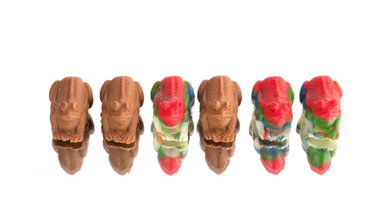 Six frog-shaped dish pieces served at Arzak restaurant in Donostia