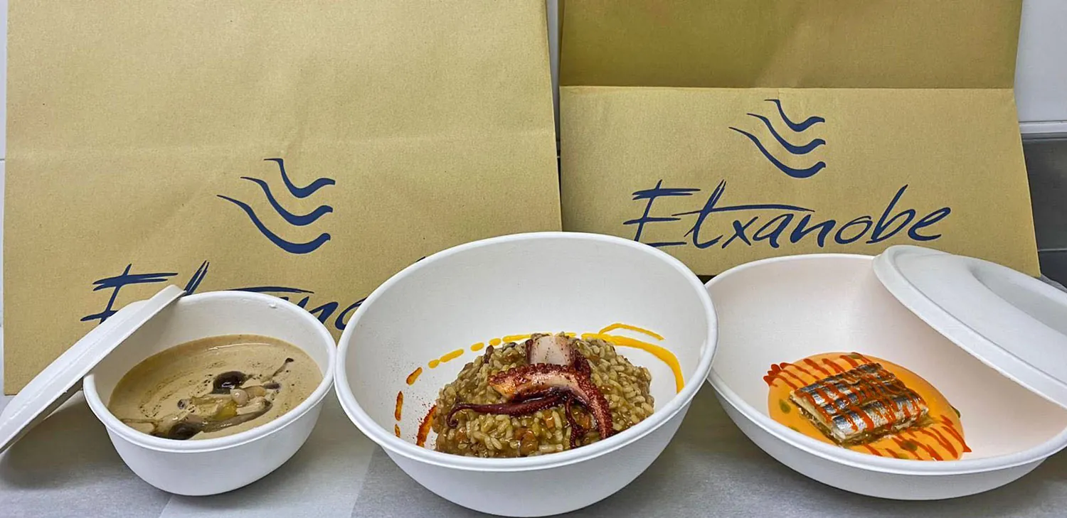 Etxanobe takeaway meals in Bilbao, soup and dishes in a paper bag