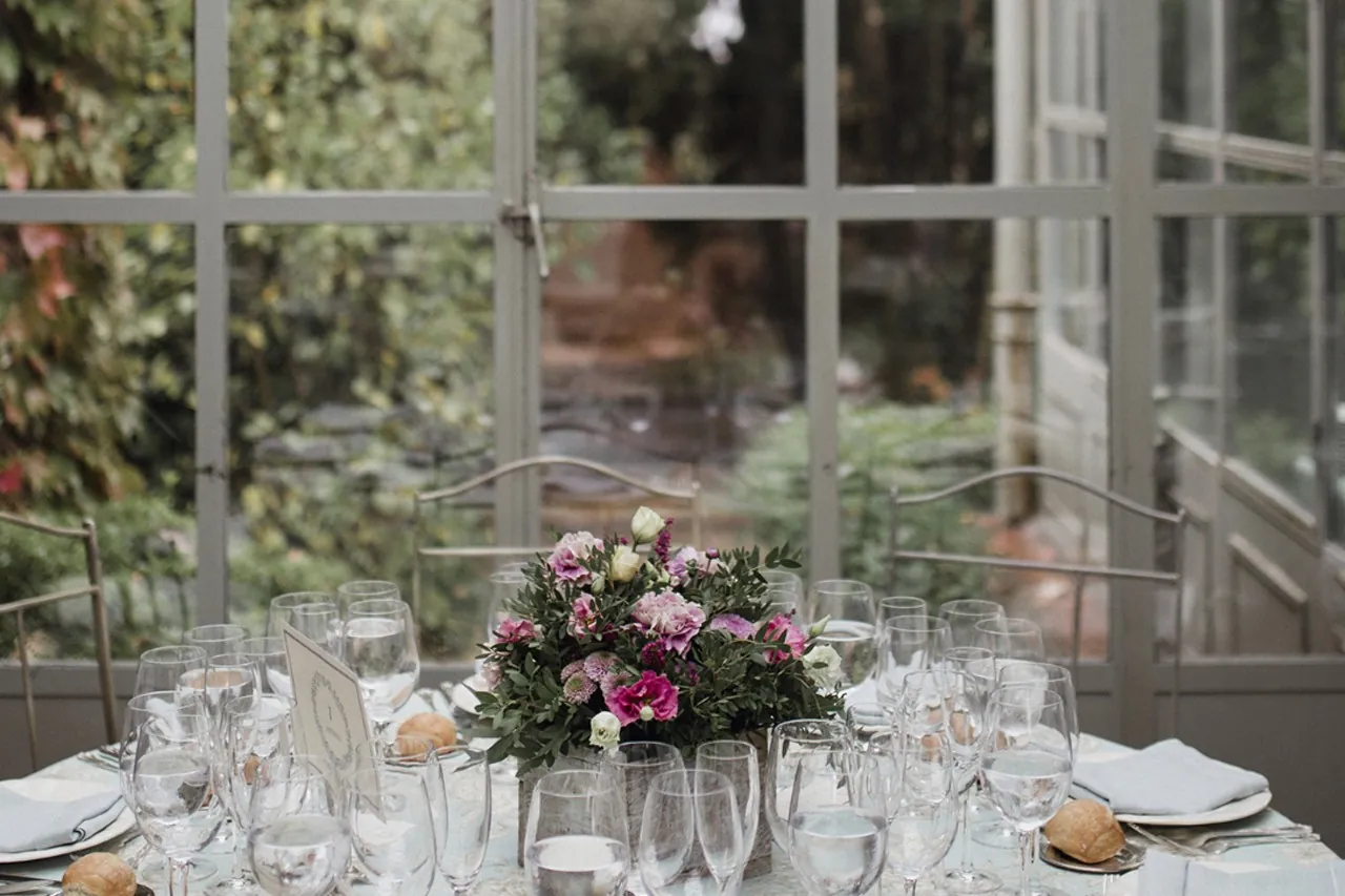 Glasshouse at Finca Las Jarillas set for a meal